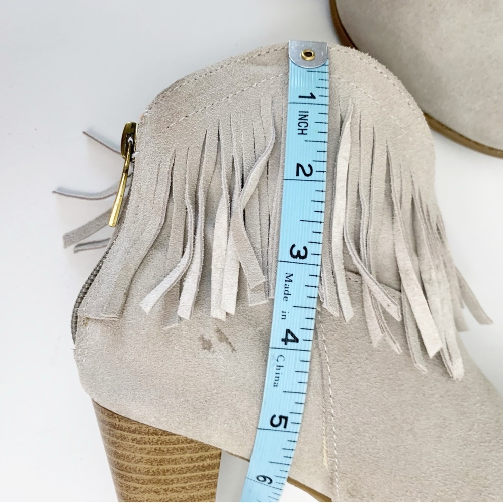 The Fringe Factor Gray Suede Ankle Booties ~ 6 - Picture 9 of 12